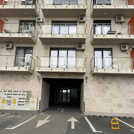 Zen And By Mamaia Nord Apartment *